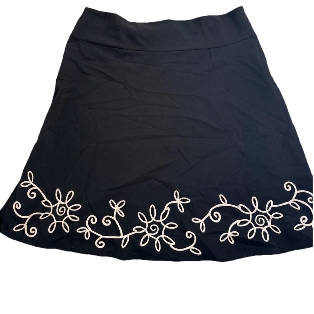 Dress Barn Embroidered Flared Skirt Black Cream Size 16 Lined Career Wear Party